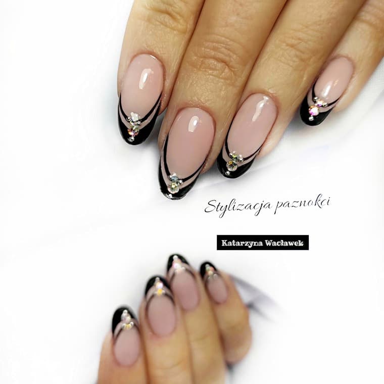 Manicure hybrydowy - czarny french z dodatkiem cyrkonii